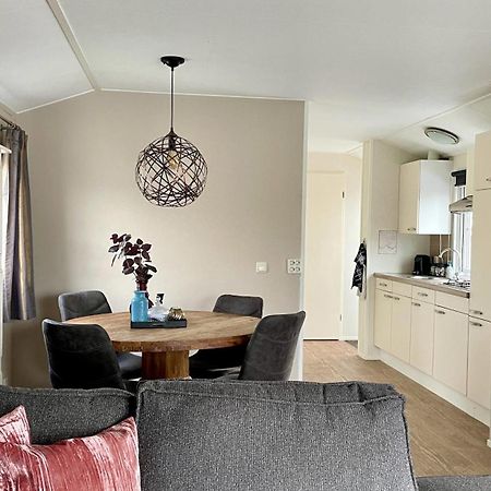 Chalet Makkum C99B Met Prive Gelegen Tuin Aan Het Water Zewnętrze zdjęcie