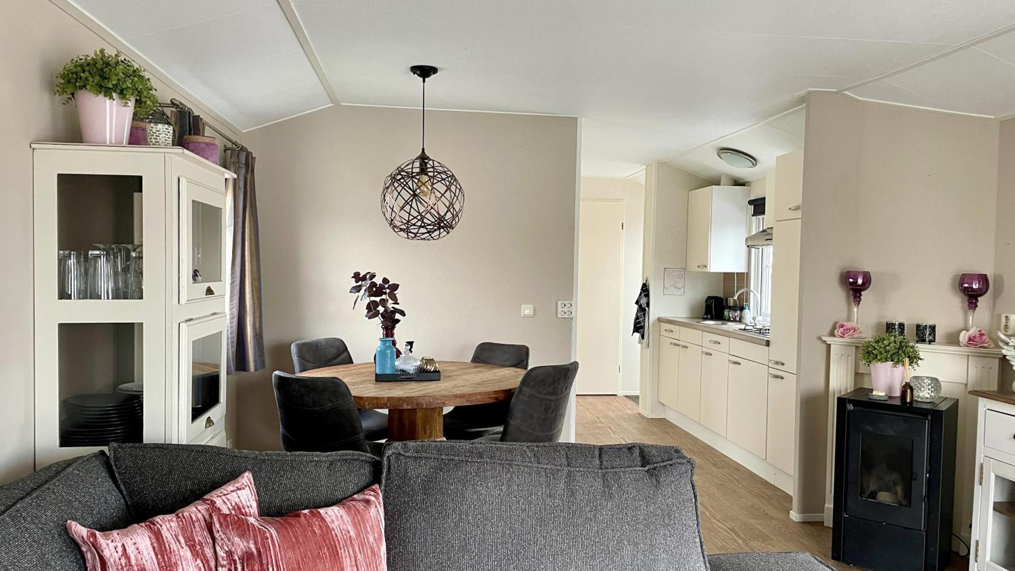 Chalet Makkum C99B Met Prive Gelegen Tuin Aan Het Water Zewnętrze zdjęcie
