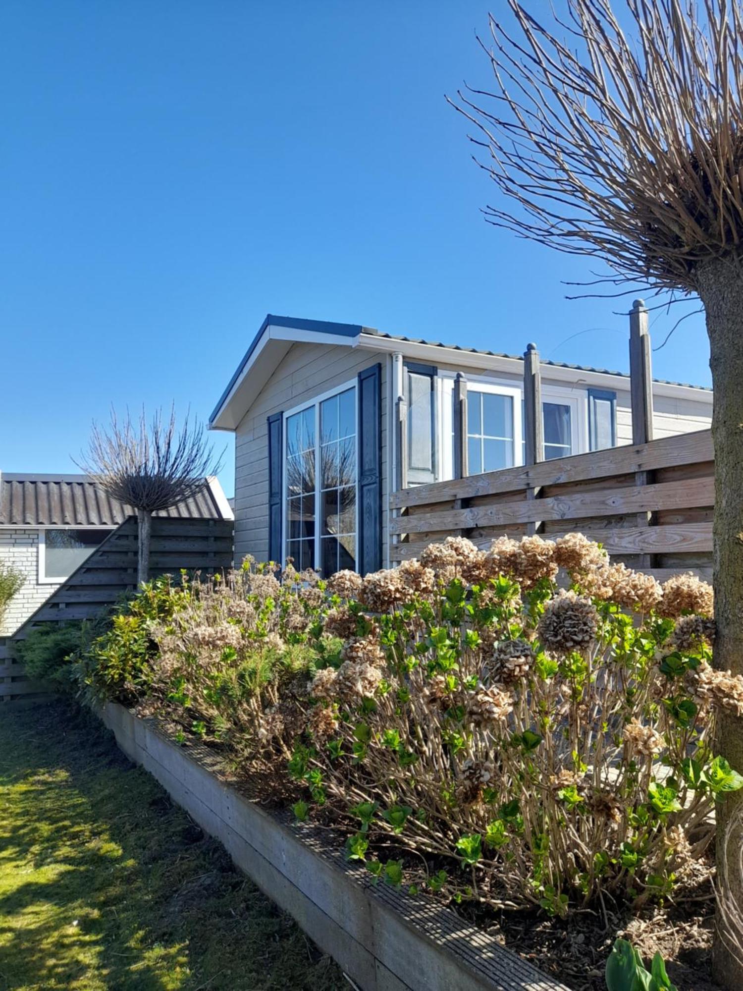 Chalet Makkum C99B Met Prive Gelegen Tuin Aan Het Water Zewnętrze zdjęcie
